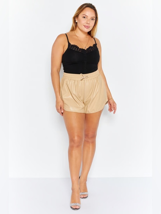 7 For All Mankind Pants - 7 For All Mankind Faux Leather Elastic Shorts light khaki size M, medium, NWT